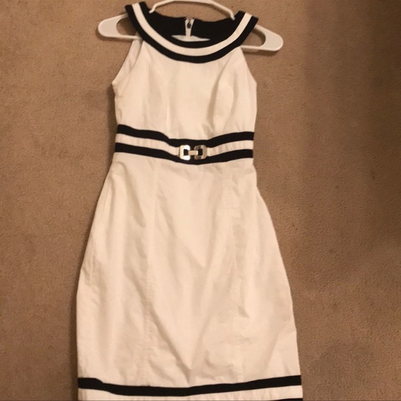 White House Black Market Dress - size 2 - Picture 4 of 9